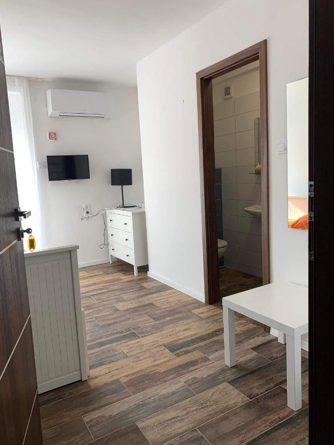 City Panzio Balatonlelle Extérieur photo
