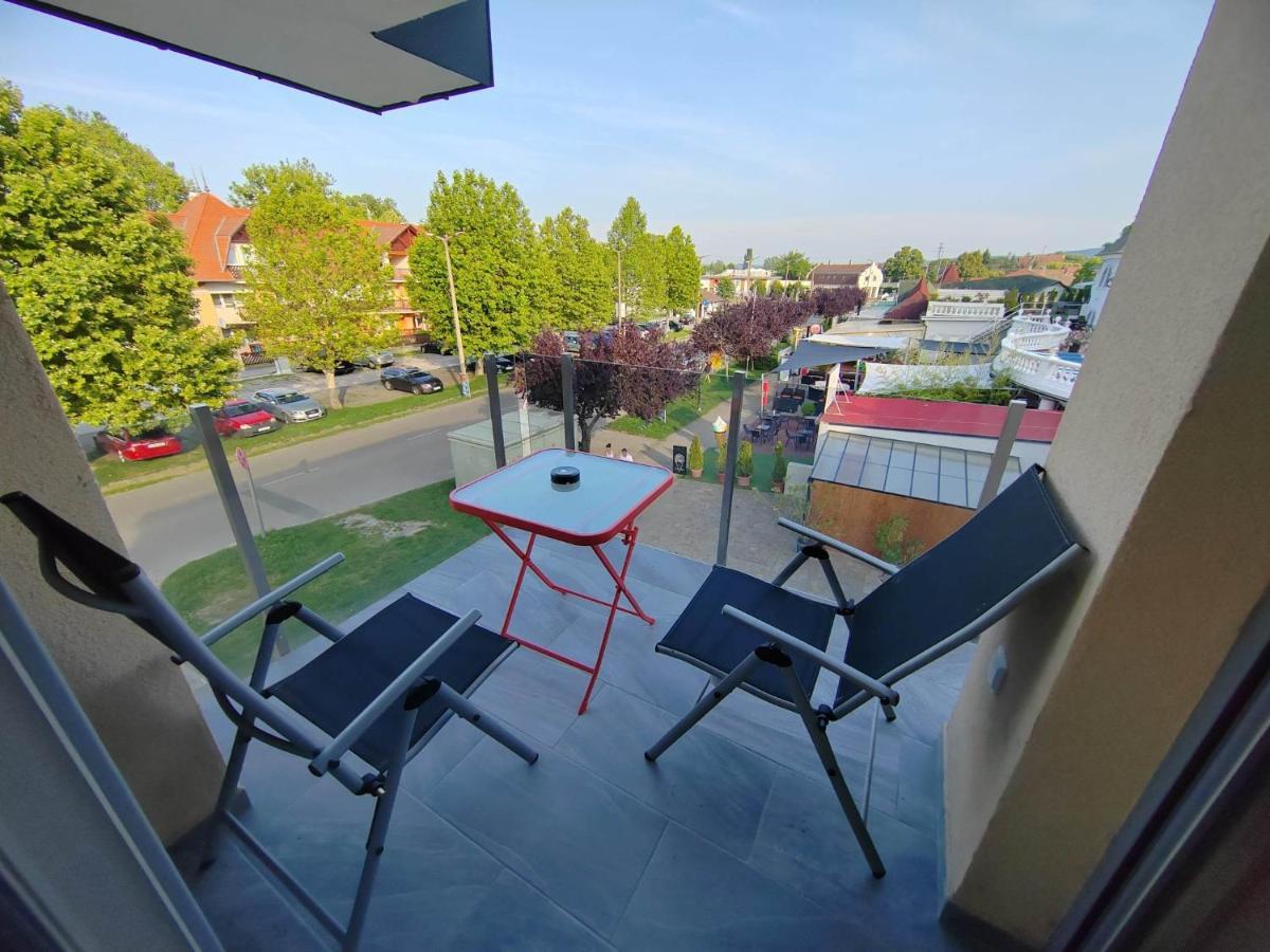 City Panzio Balatonlelle Extérieur photo